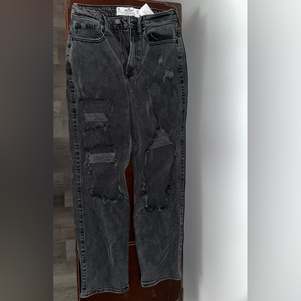 Hollister Women’s Curvy Ultra High Rise Vintage Straight Leg Jeans